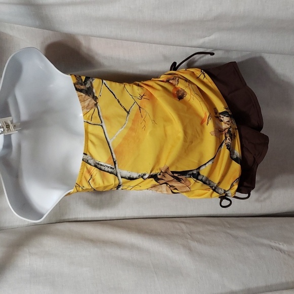 Realtree. NWOT. Halter: Adjustable Side Ties; Shelf Bra w/Removable Pads Size L - Picture 3 of 12